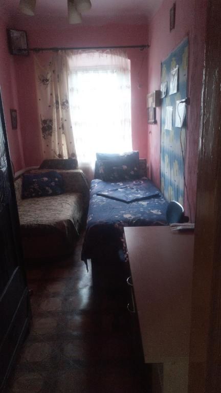 Проживание в семье Сдам посуточно жильё эконом класса Бердянск