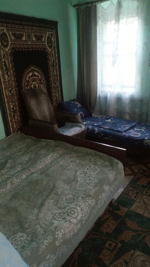 Проживание в семье Сдам посуточно жильё эконом класса Бердянск-7