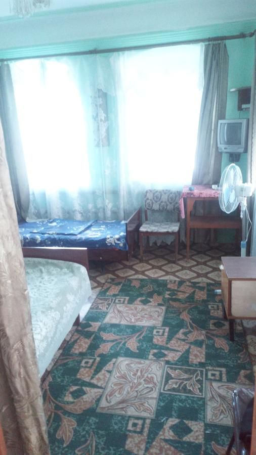 Проживание в семье Сдам посуточно жильё эконом класса Бердянск-8